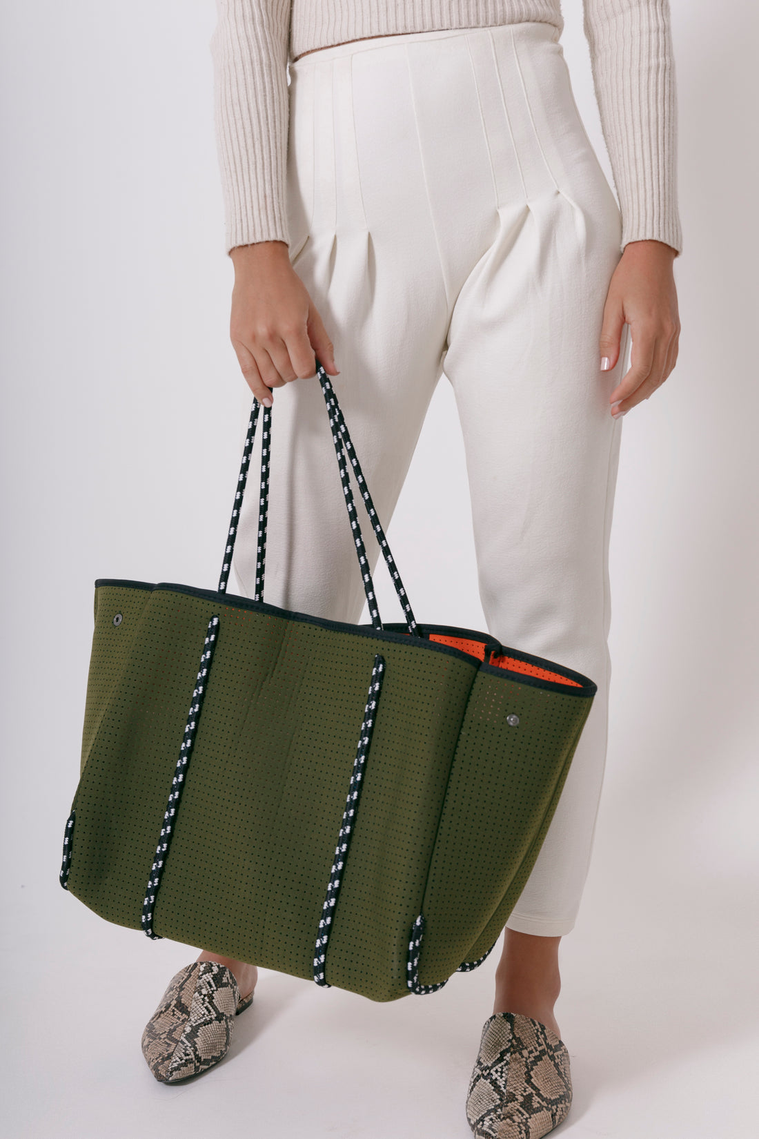 How to take care of your new neoprene bag