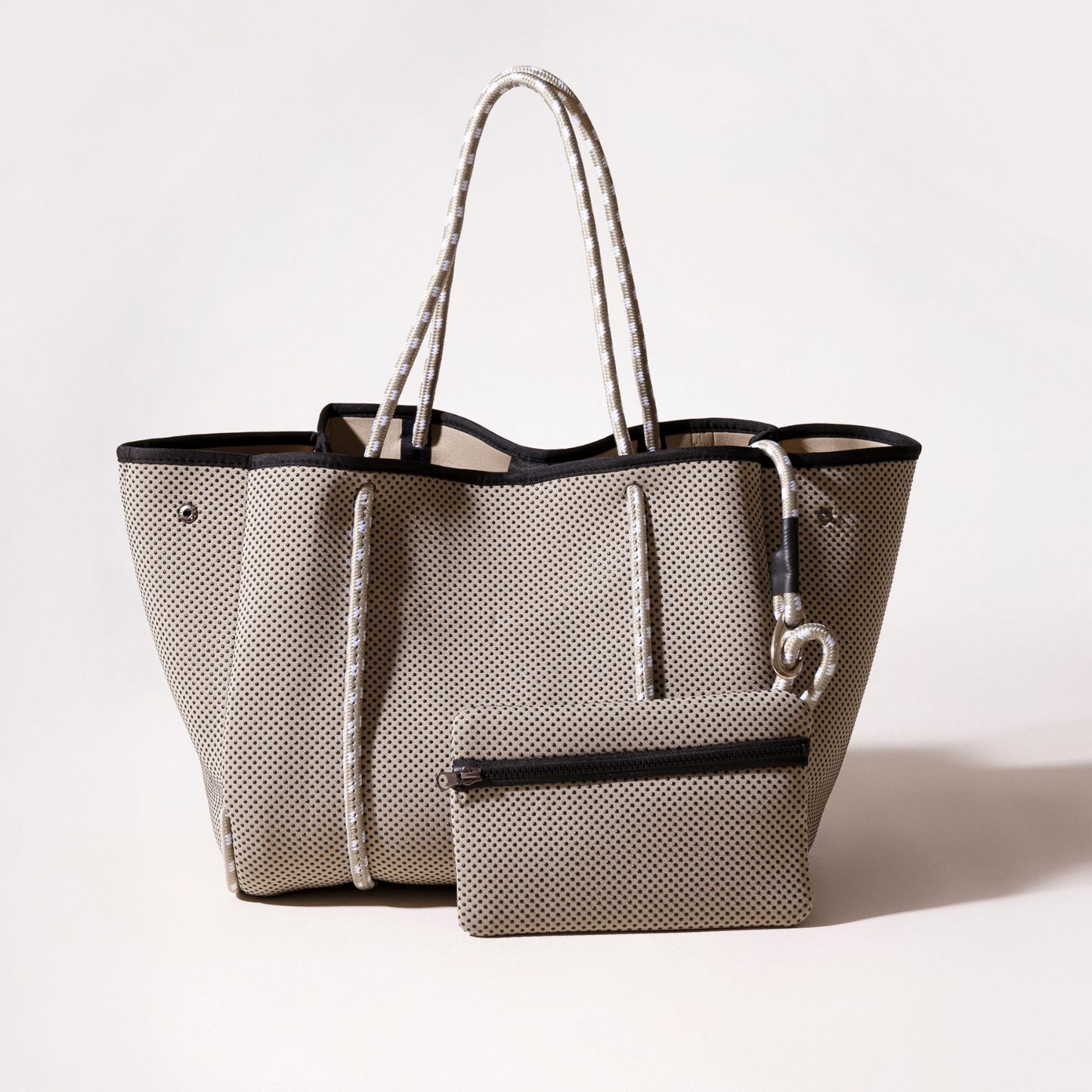 DETACHABLE POUCH TAUPE