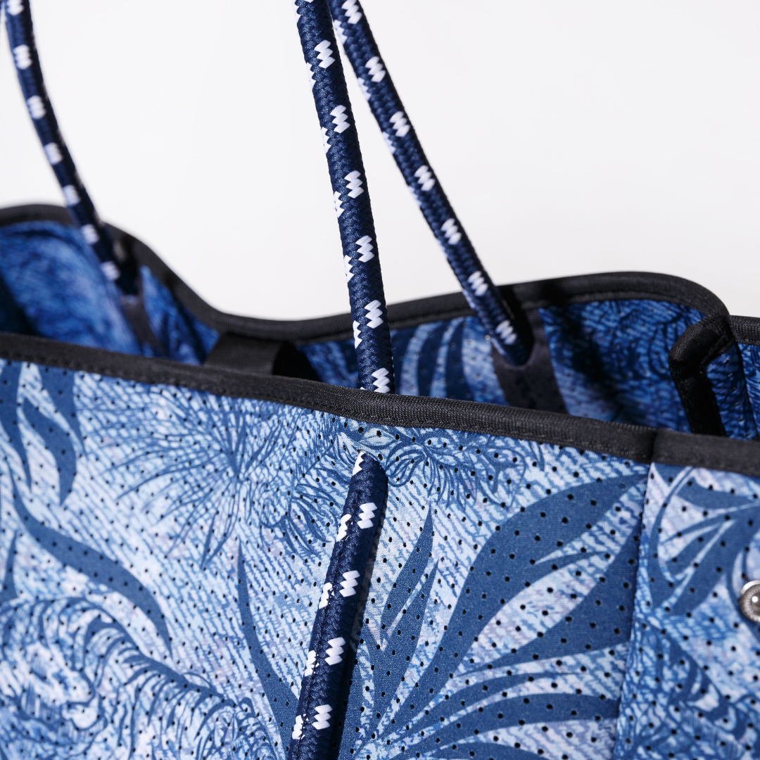 EVERYDAY TOTE JUNGLE FEVER DENIM BLUE