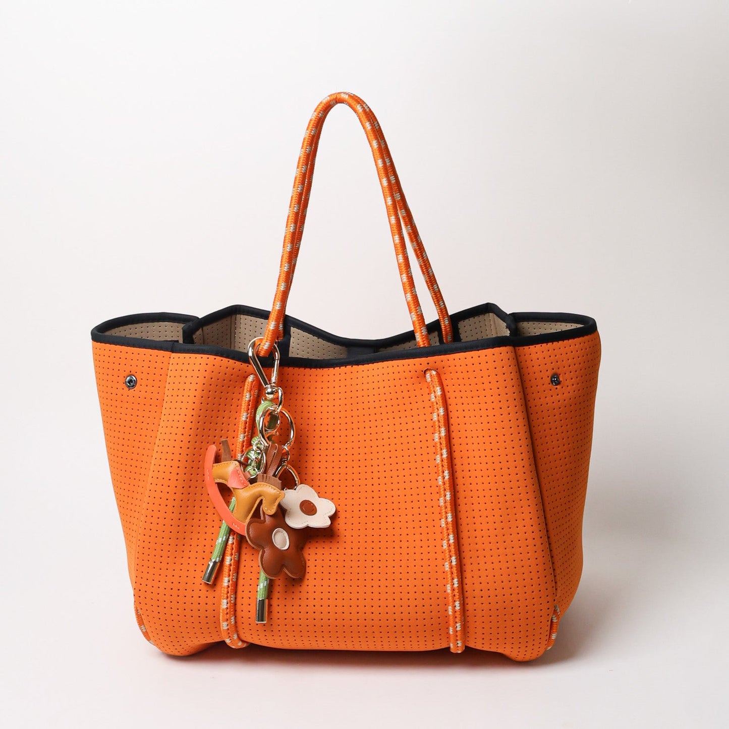 KEY CHAIN SAFARI GREEN WITH CHARMS - BROWN ROCKING HORSE AND BROWN DAISIES