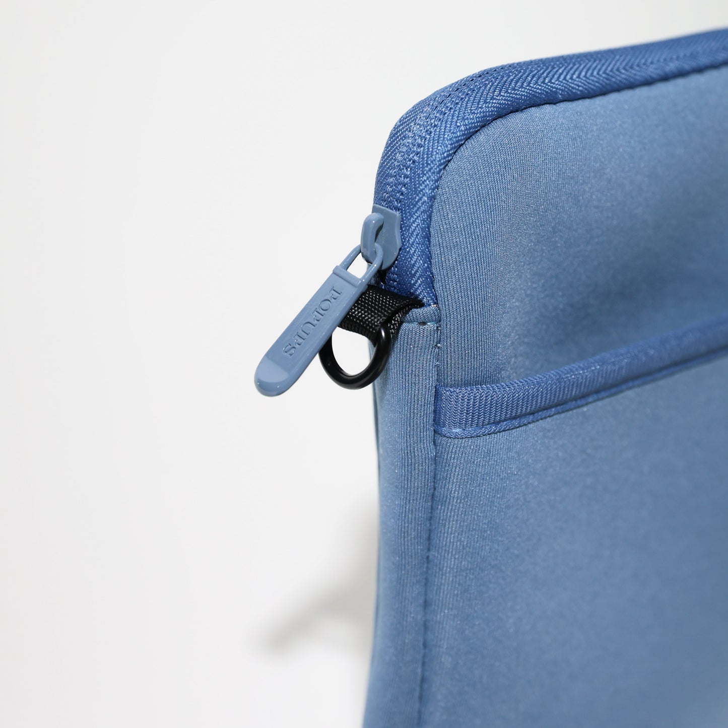 PASSPORT WALLET STORMY BLUE