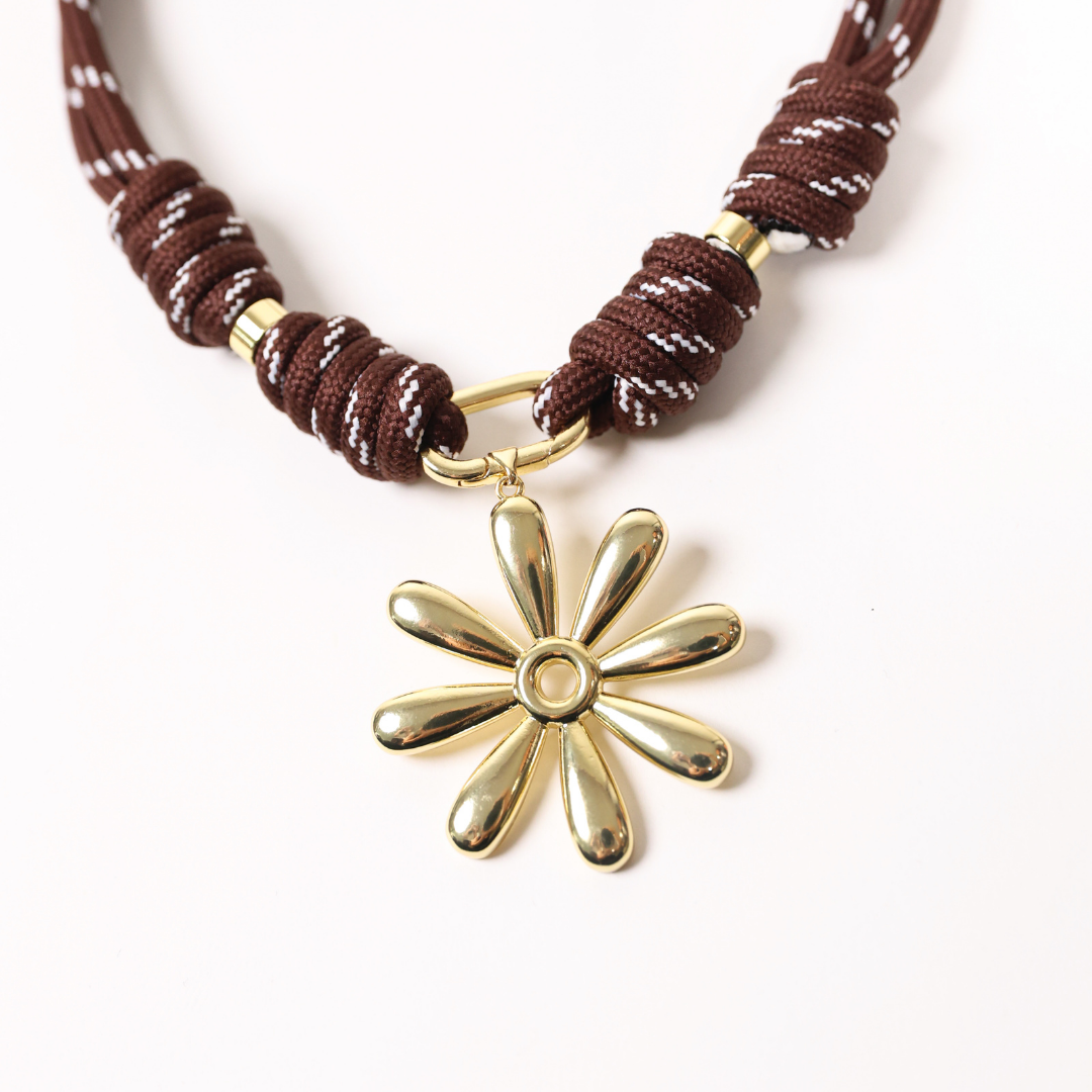 POP UPS X HANNAH B BOAT ROPE CHOCOLATE NECKLACE WITH GOLD DAISY