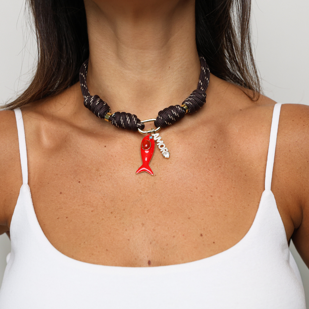 POP UPS X HANNAH B BOAT ROPE ESPRESSO NECKLACE WITH RED ENAMEL FISH & AMORE