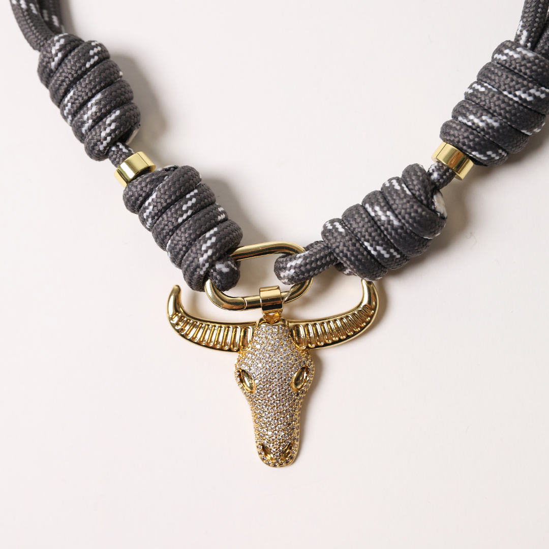 POP UPS X HANNAH B BOAT ROPE GREY NECKLACE WITH HORNS