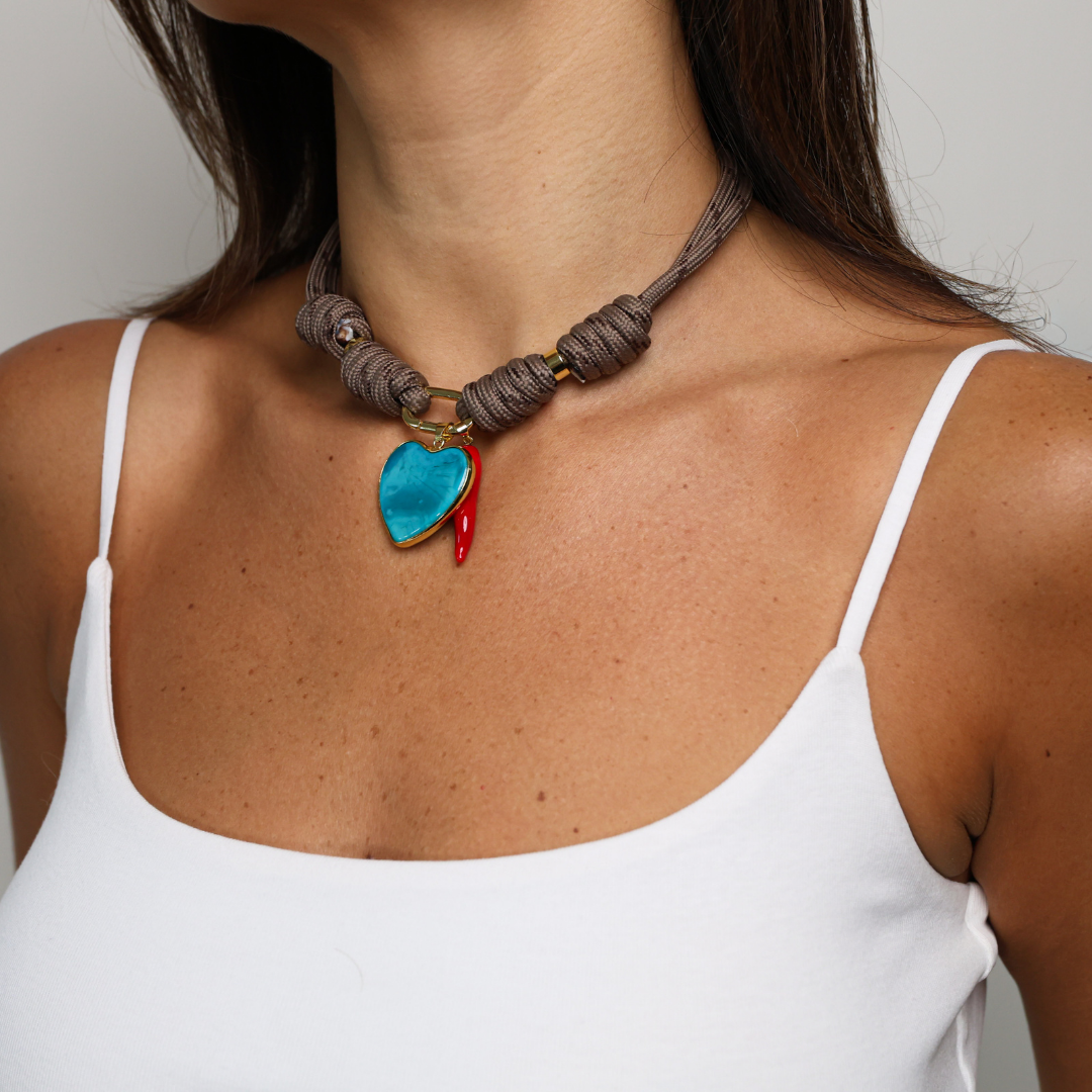 POP UPS X HANNAH B BOAT ROPE MOCHA NECKLACE WITH BLUE HEART & RED CHILI