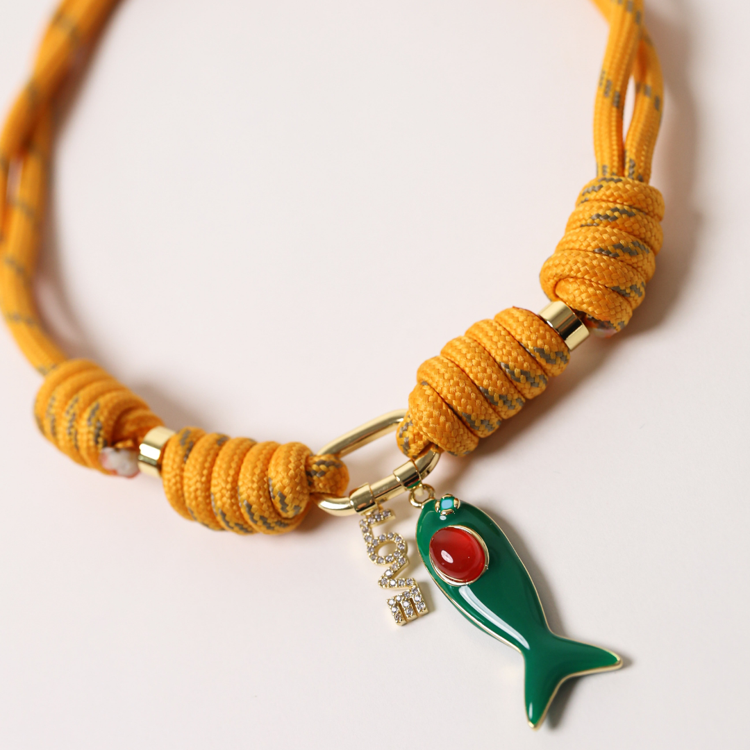POP UPS X HANNAH B BOAT ROPE MUSTARD NECKLACE WITH GREEN ENAMEL FISH & LOVE