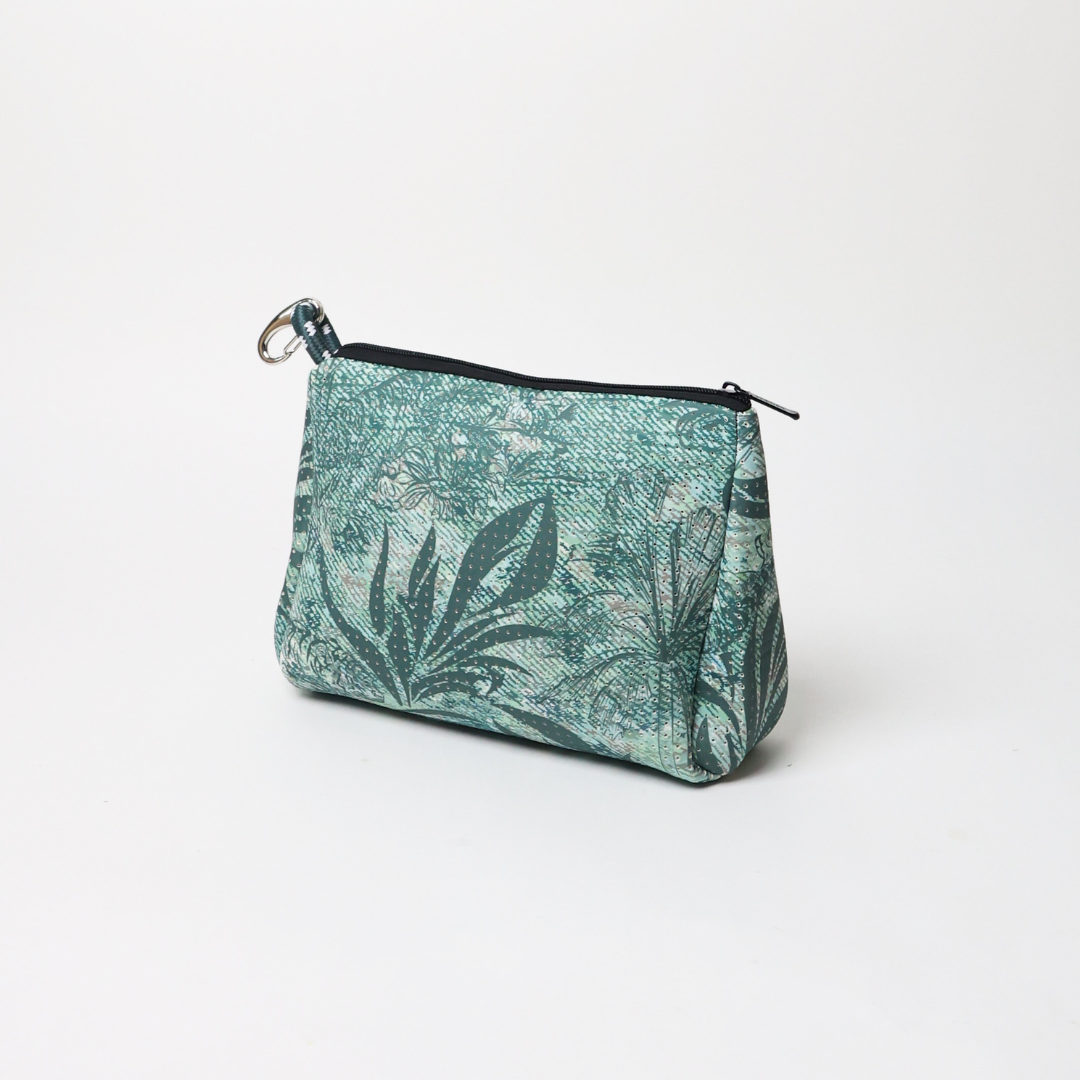 ESSENTIAL POUCH JUNGLE FEVER DENIM GREEN