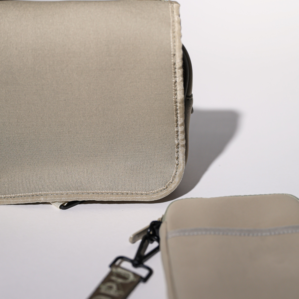TAUPE SET: TOILETRY BAG + PASSPORT WALLET