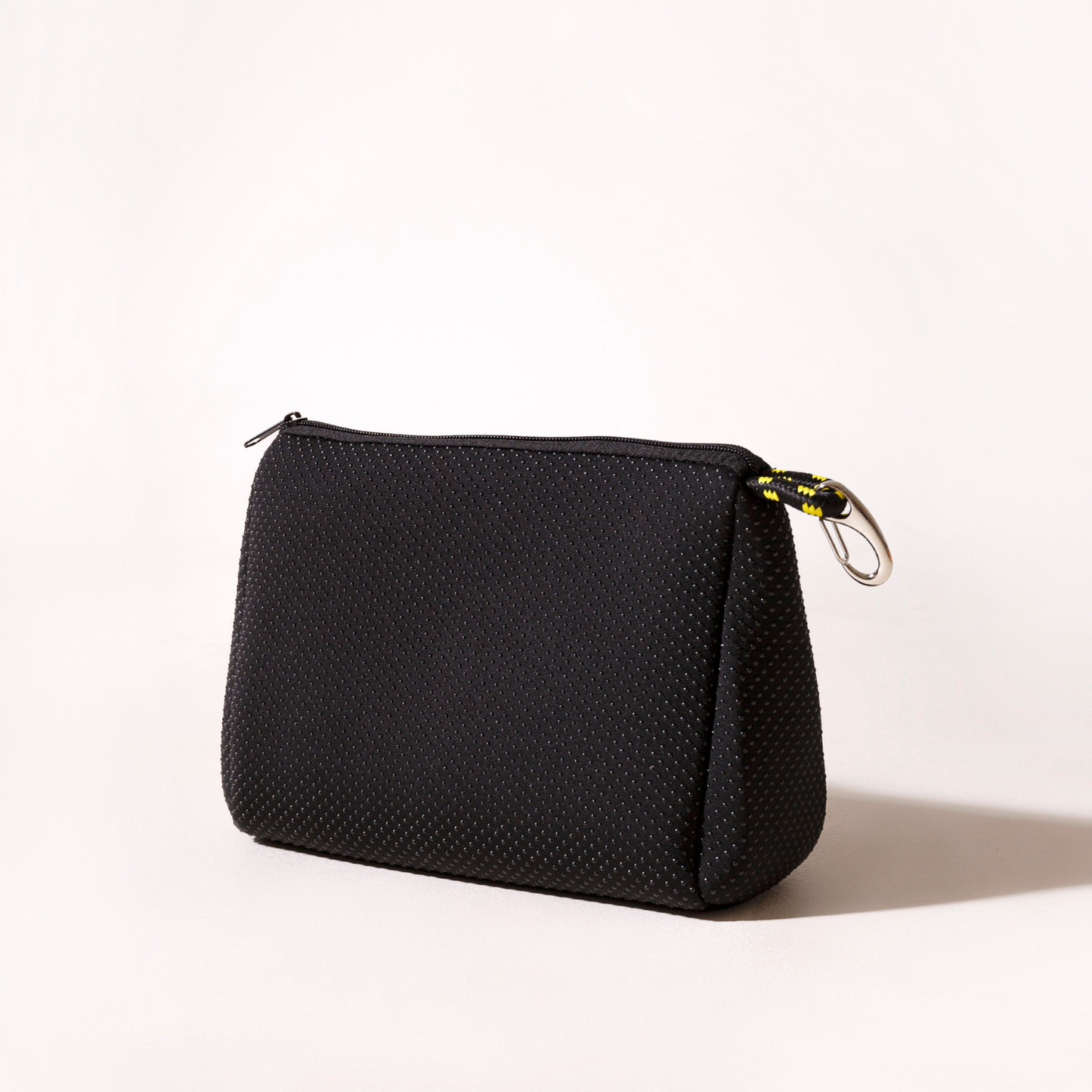 BLACK SET: EVERYDAY TOTE + LAPTOP SLEEVE + ESSENTIAL POUCH + PASSPORT WALLET + MAKEUP POUCH + KEY CHAIN