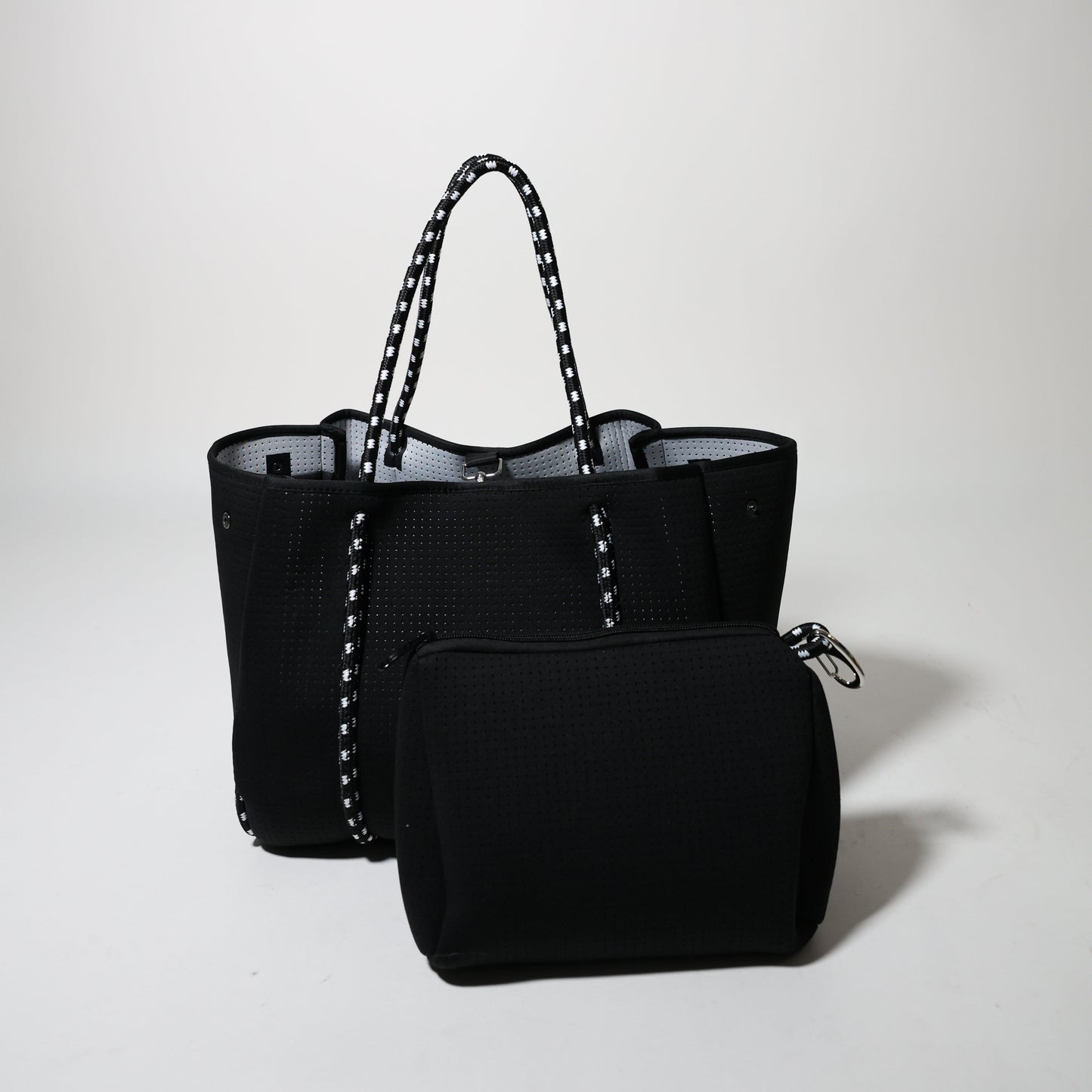 BLACK BASIC SET - EVERYDAY TOTE AND POUCH