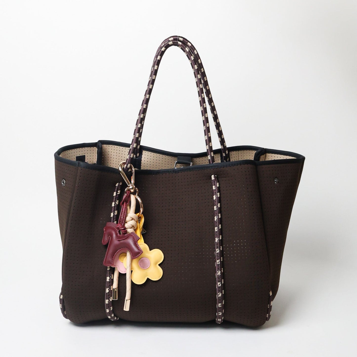 KEY CHAIN TAN WITH CHARMS - BURGUNDY HORSE AND YELLOW/PINK DAISIES