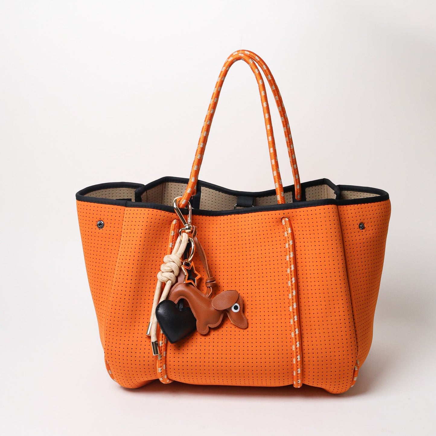 KEY CHAIN TAN WITH CHARMS - BLACK HEART AND BROWN DOG