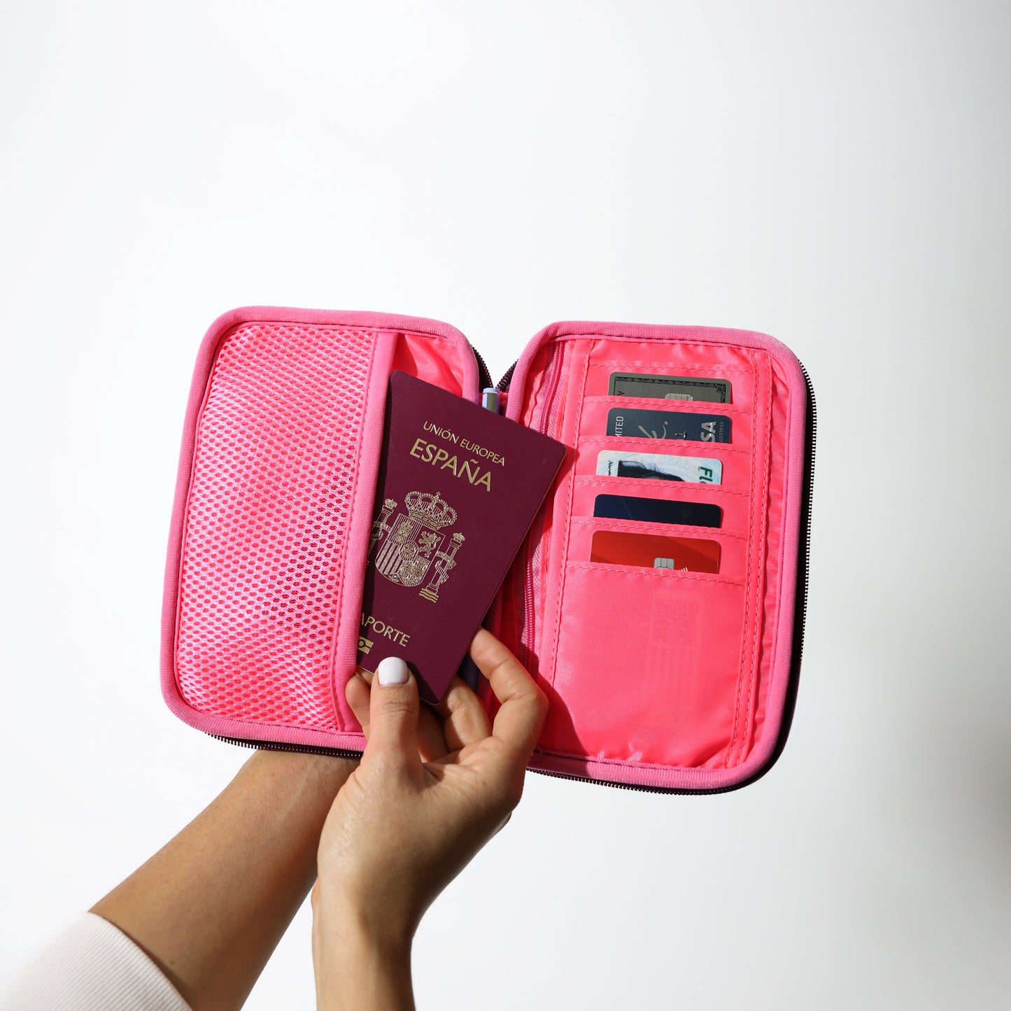PASSPORT WALLET BERRY