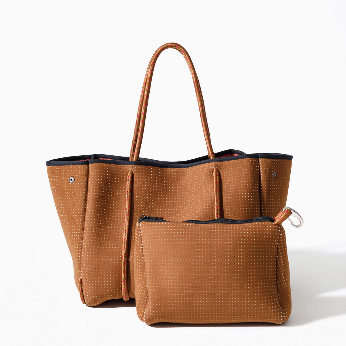 ESSENTIAL POUCH CHESTNUT