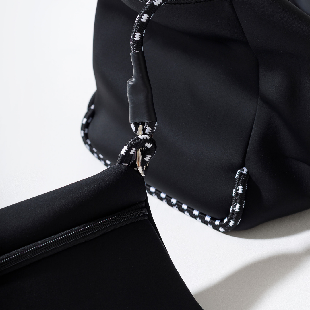 ZIPPER TOTE BLACK