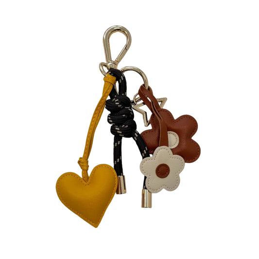 KEY CHAIN ESPRESSO WITH CHARMS - YELLOW HEART AND BROWN DAISIES