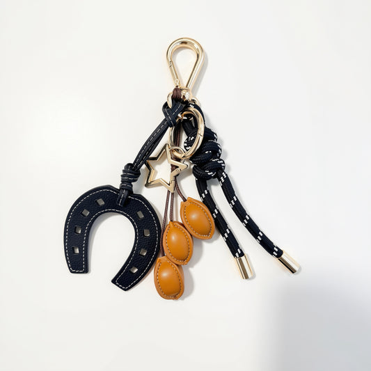 KEY CHAIN BLACK WITH CHARMS - BLACK HORSESHOE AND BROWN COFFEE BEANS
