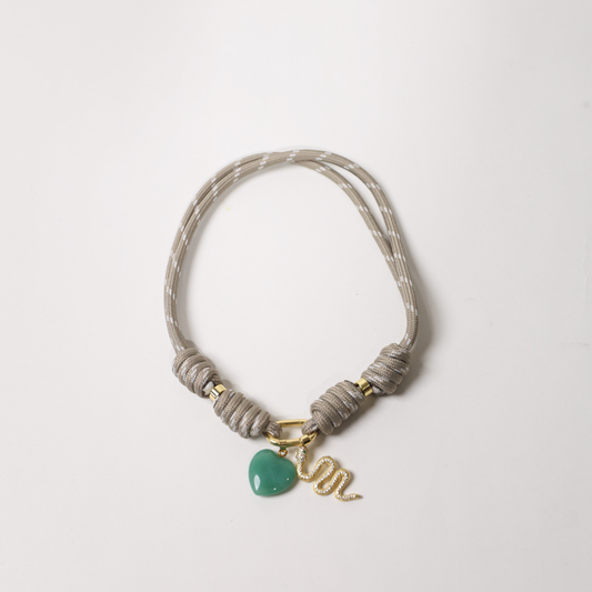 POP UPS X HANNAH B BOAT ROPE GREIGE NECKLACE WITH GREEN HEART & SNAKE