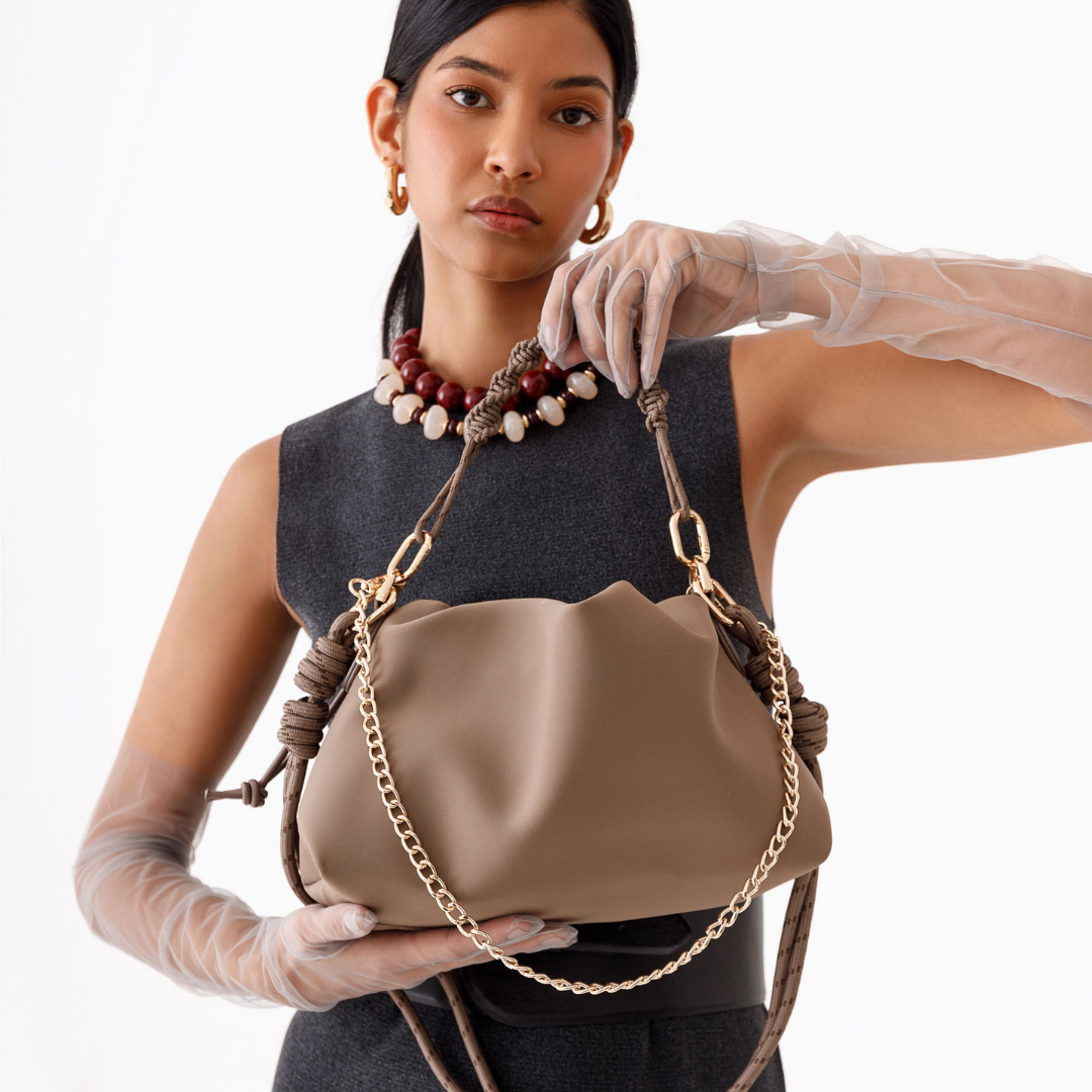 PUFF CLUTCH MOCHA