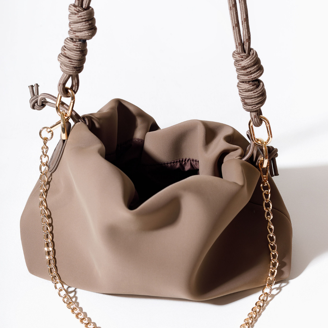 PUFF CLUTCH MOCHA