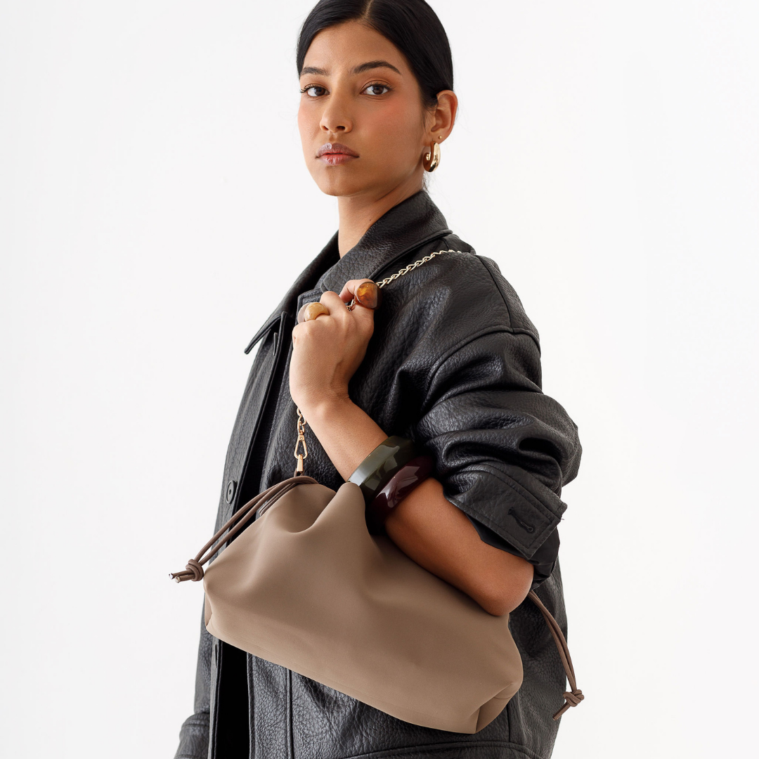 PUFF CLUTCH MOCHA