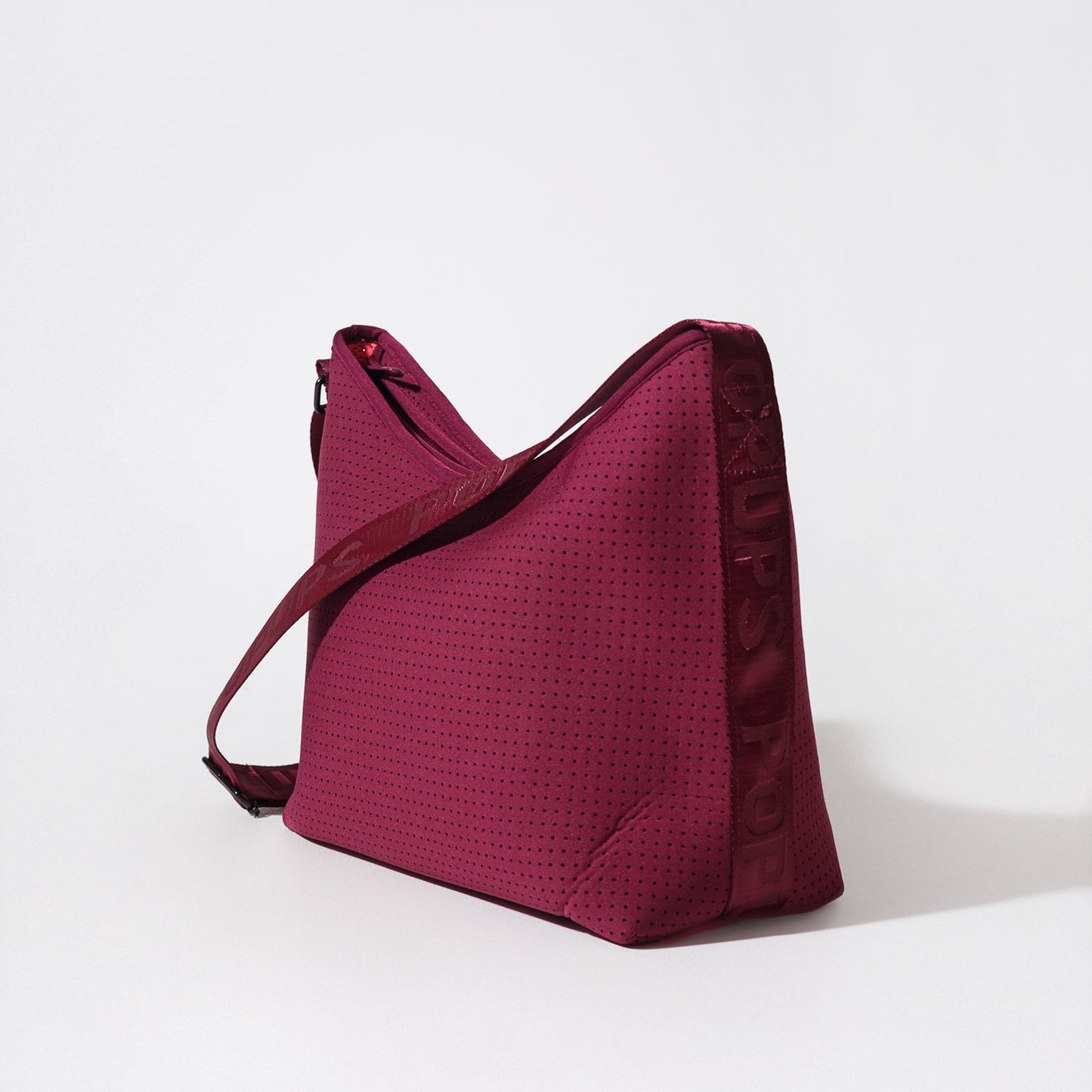 HOBO CROSSBODY BAG BERRY