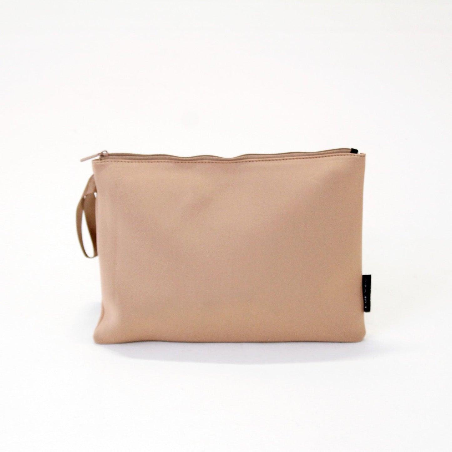 OVERSIZED WRISTLET POUCH TAN