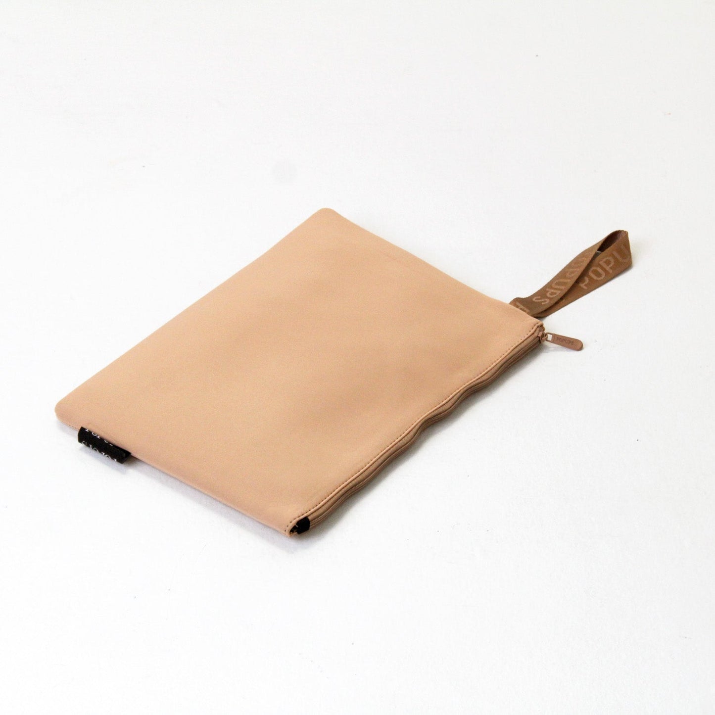 OVERSIZED WRISTLET POUCH TAN