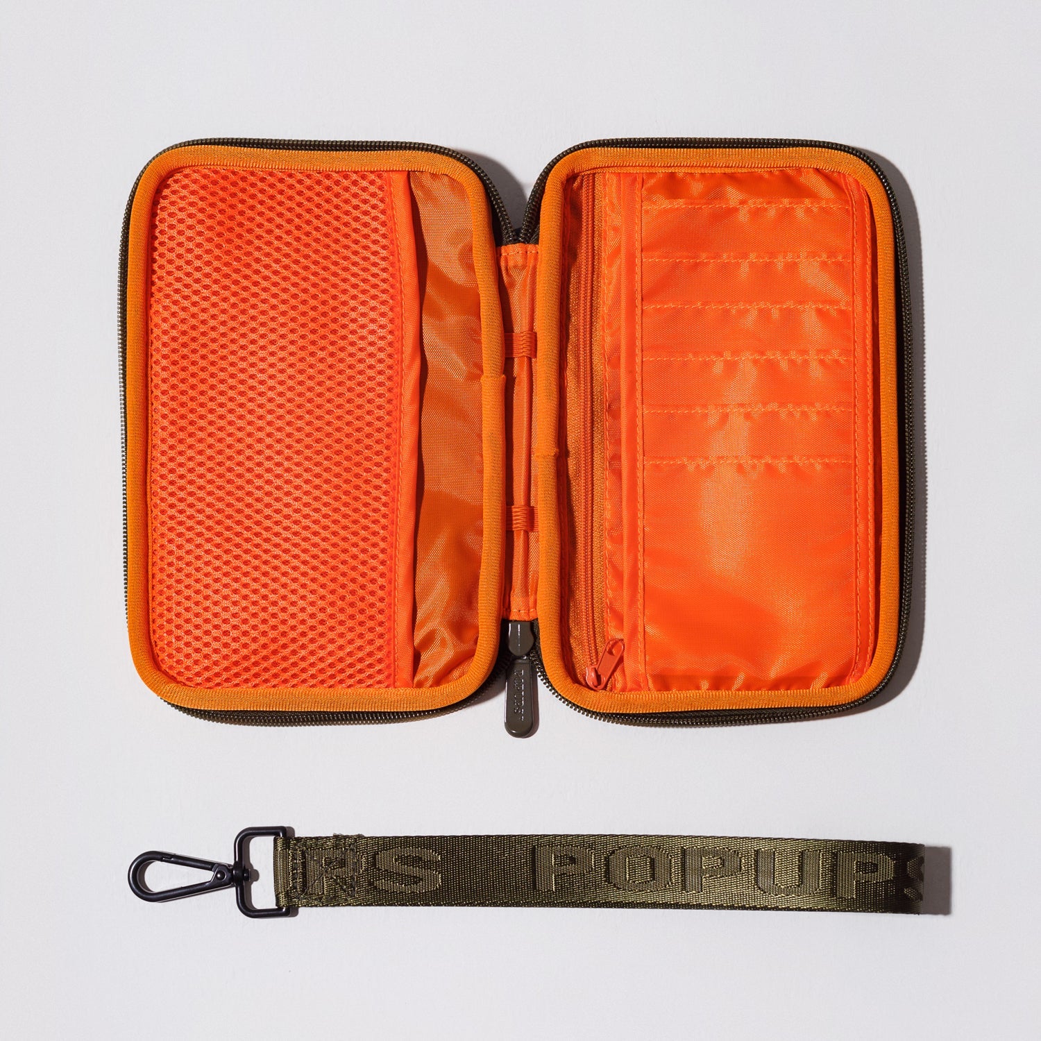 PASSPORT WALLET SAFARI GREEN – Pop Ups Brand